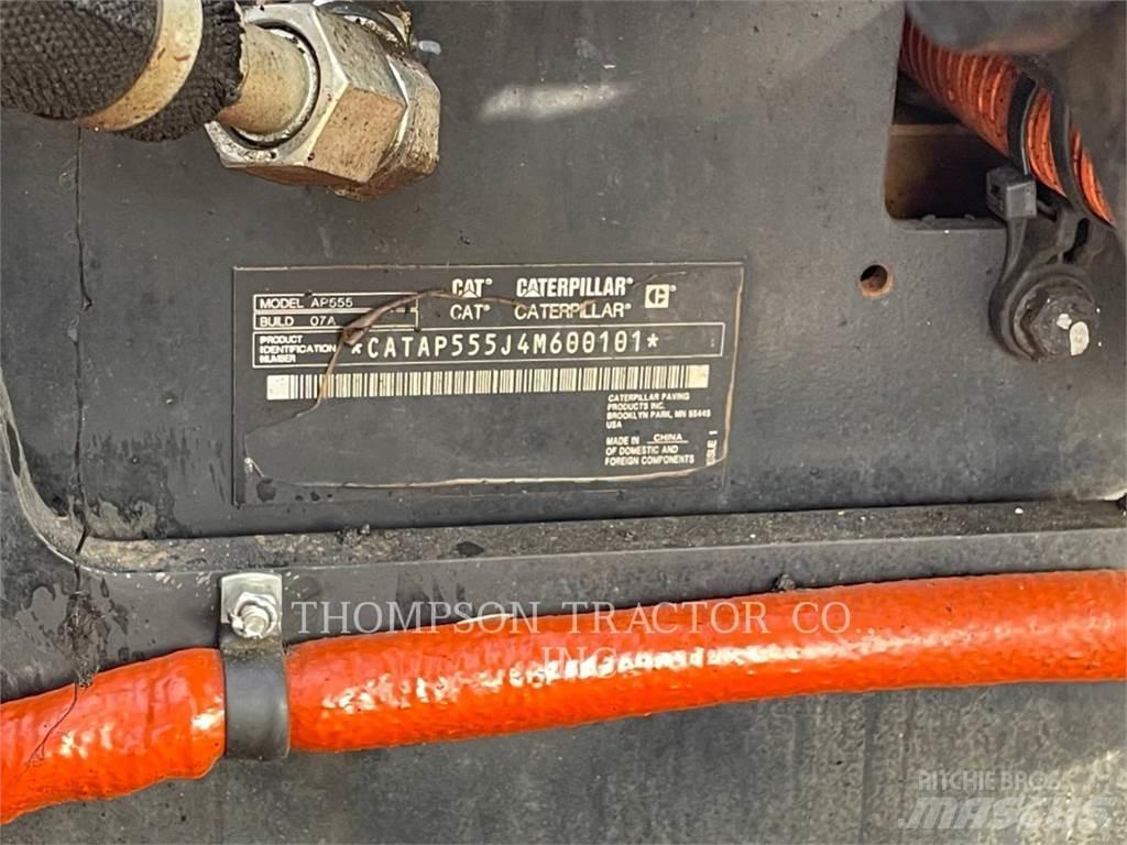 CAT AP555 瀝青攤舖機/鋪路機
