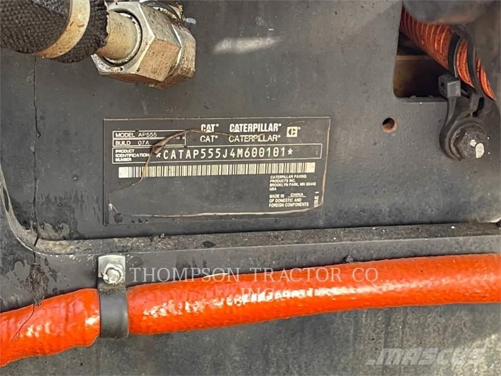 CAT AP555 瀝青攤舖機/鋪路機