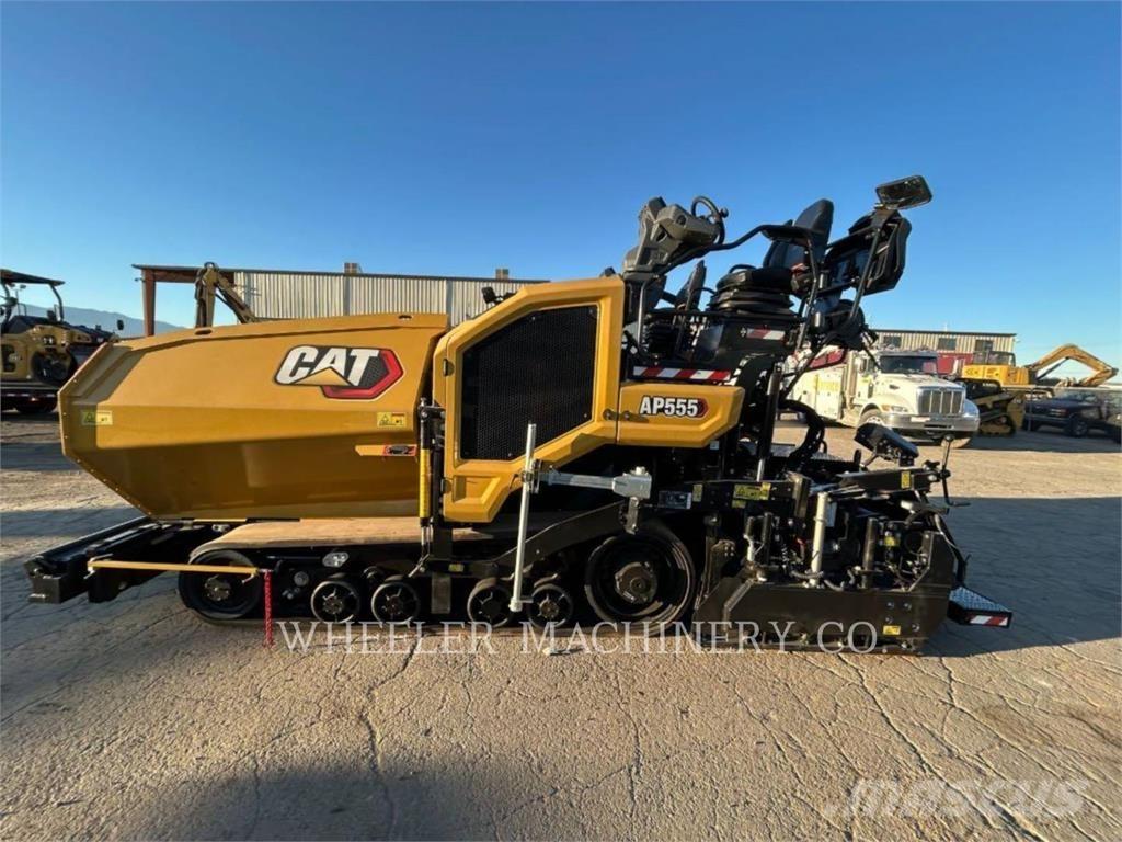CAT AP555 瀝青攤舖機/鋪路機