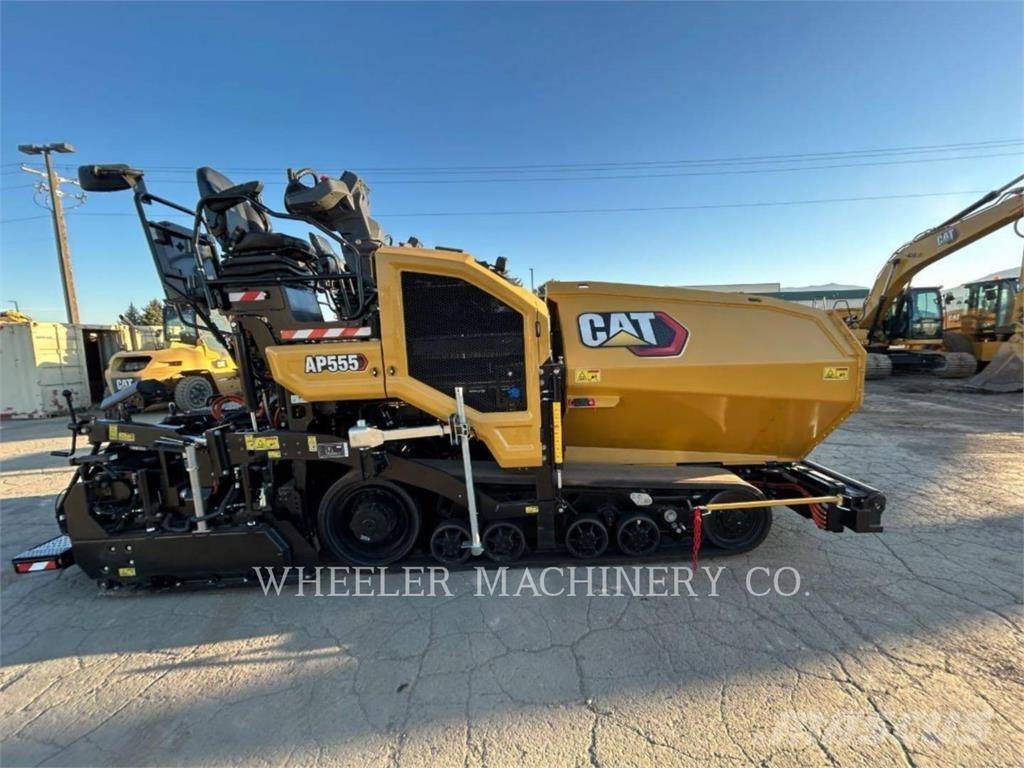 CAT AP555 瀝青攤舖機/鋪路機
