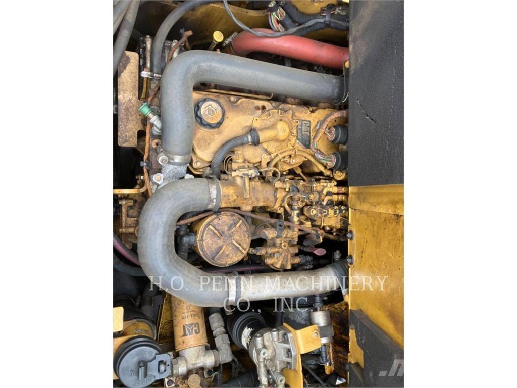 CAT AP555F 瀝青攤舖機/鋪路機