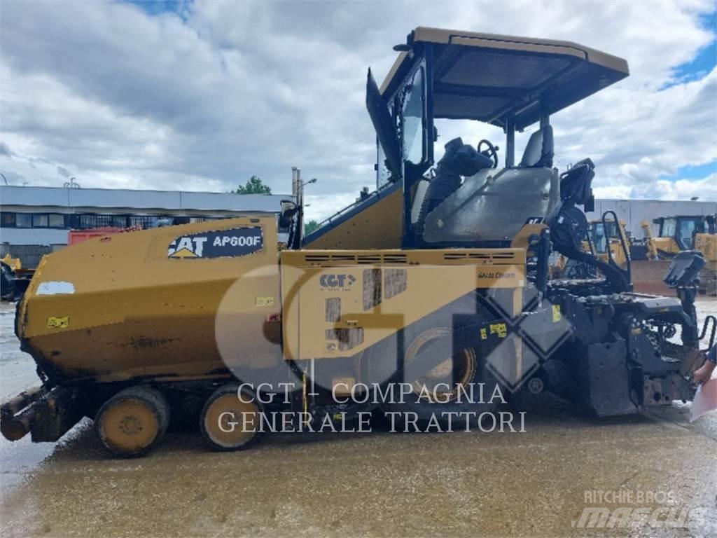 CAT AP600F 瀝青攤舖機/鋪路機