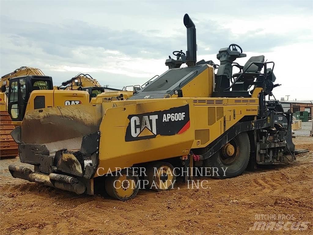 CAT AP600F 瀝青攤舖機/鋪路機