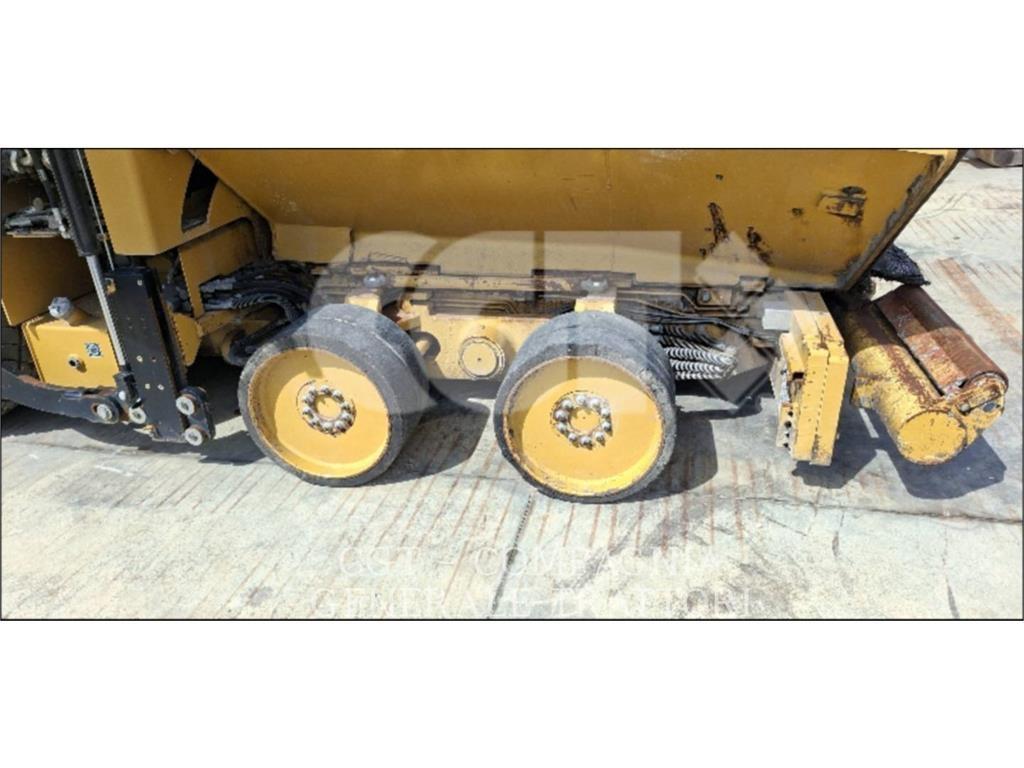 CAT AP600F 瀝青攤舖機/鋪路機