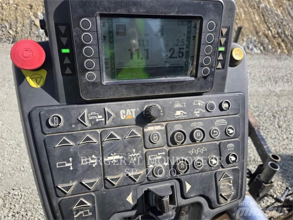 CAT AP655F 瀝青攤舖機/鋪路機