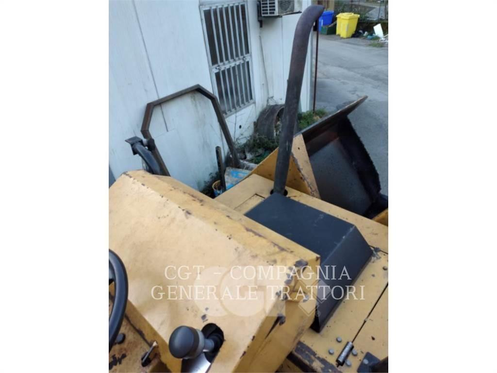 CAT BB730 瀝青攤舖機/鋪路機