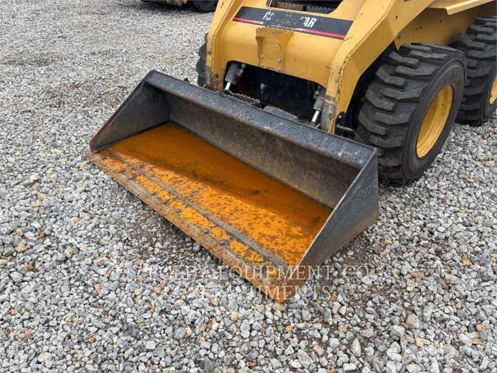 CAT BKSSLMP74 滑移轉向裝載機
