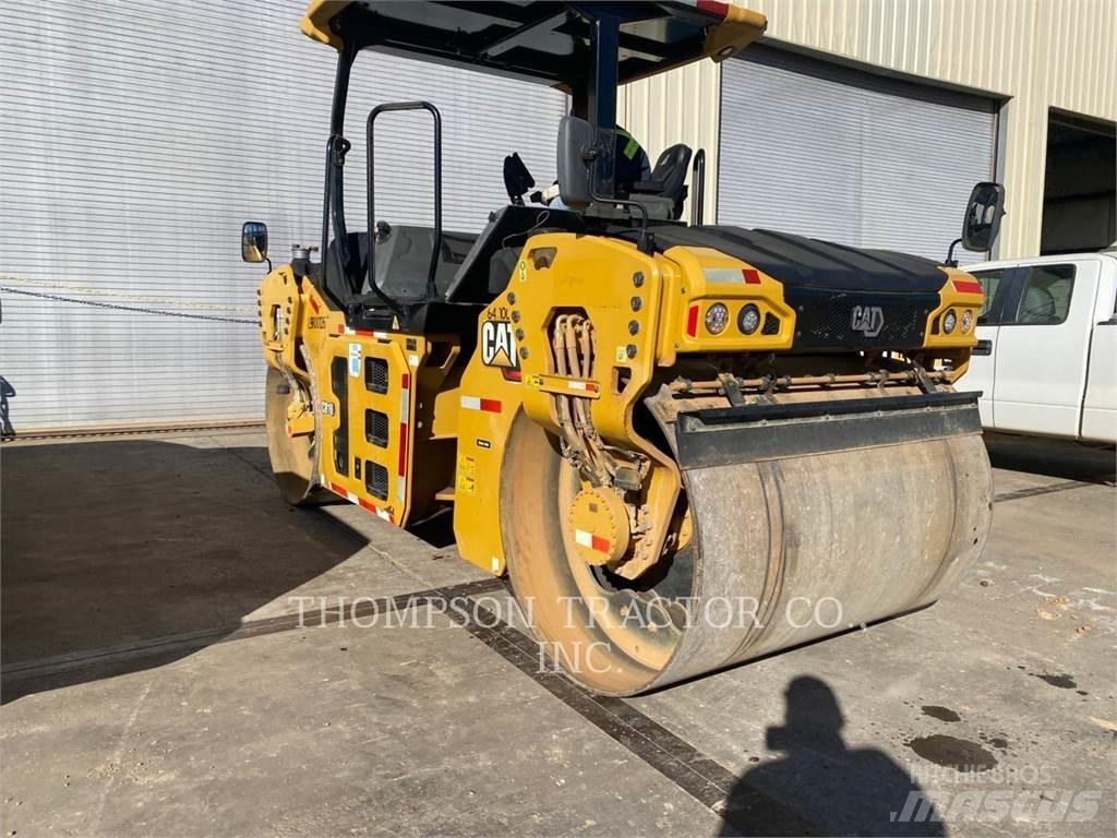 CAT CB 10 雙輪滾壓機