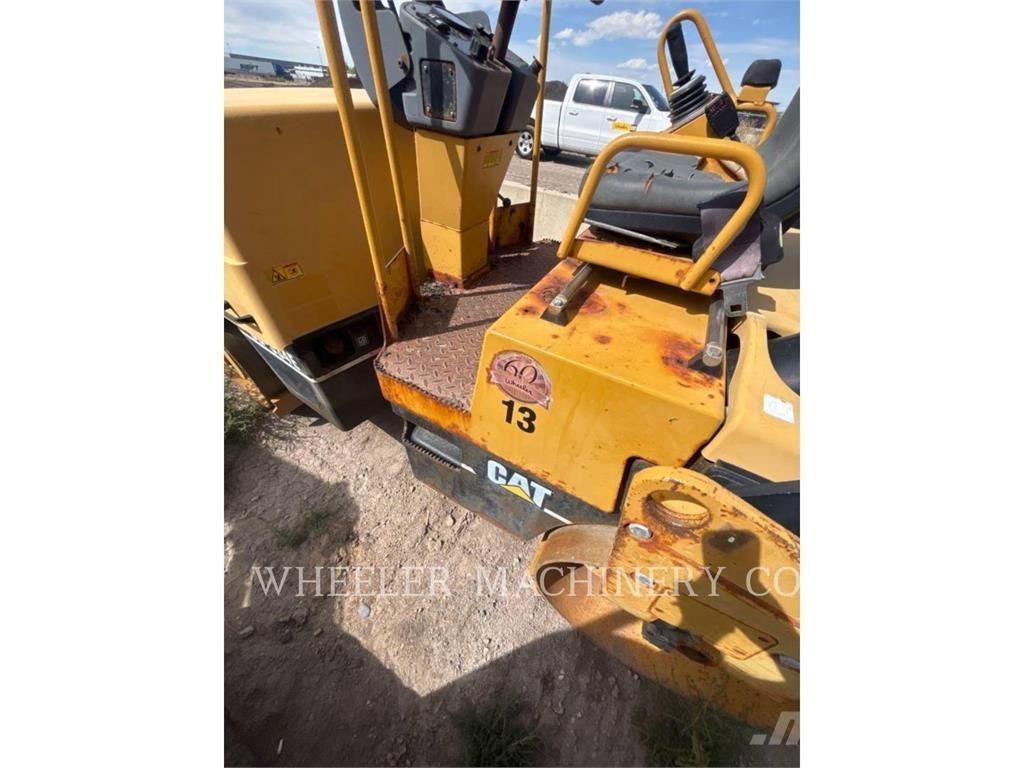 CAT CB-334E 複合式滾壓機