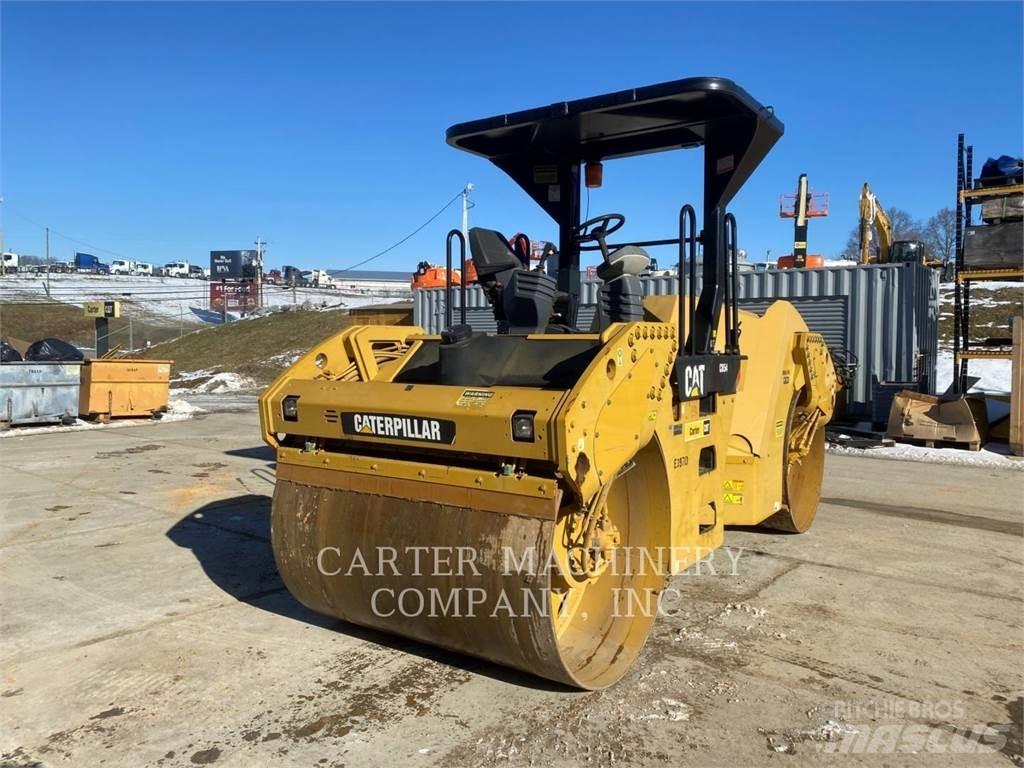 CAT CB 54 雙輪滾壓機