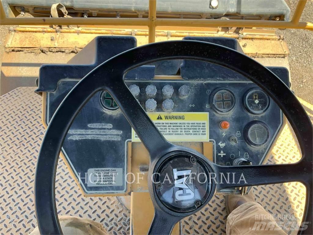 CAT CB-634C 雙輪滾壓機