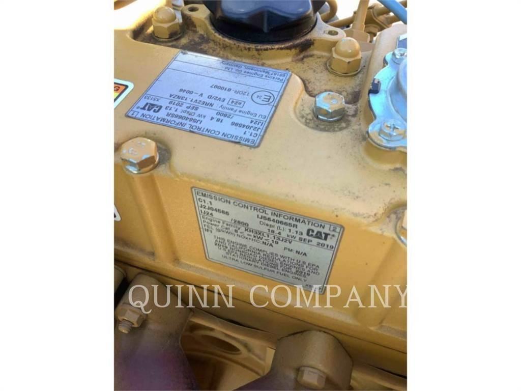 CAT CB1.7 雙輪滾壓機