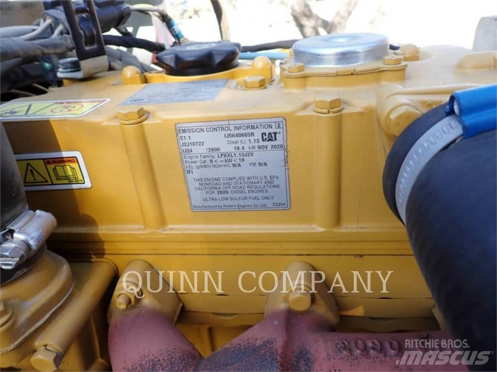 CAT CB1.7 雙輪滾壓機