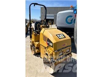 CAT CB1.7-03 土壤壓實機