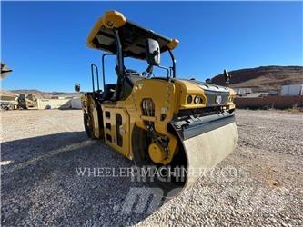 CAT CB10 雙輪滾壓機