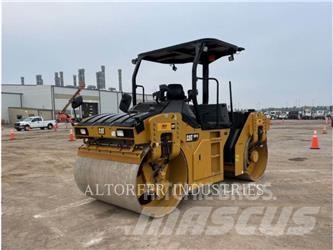 CAT CB10 雙輪滾壓機