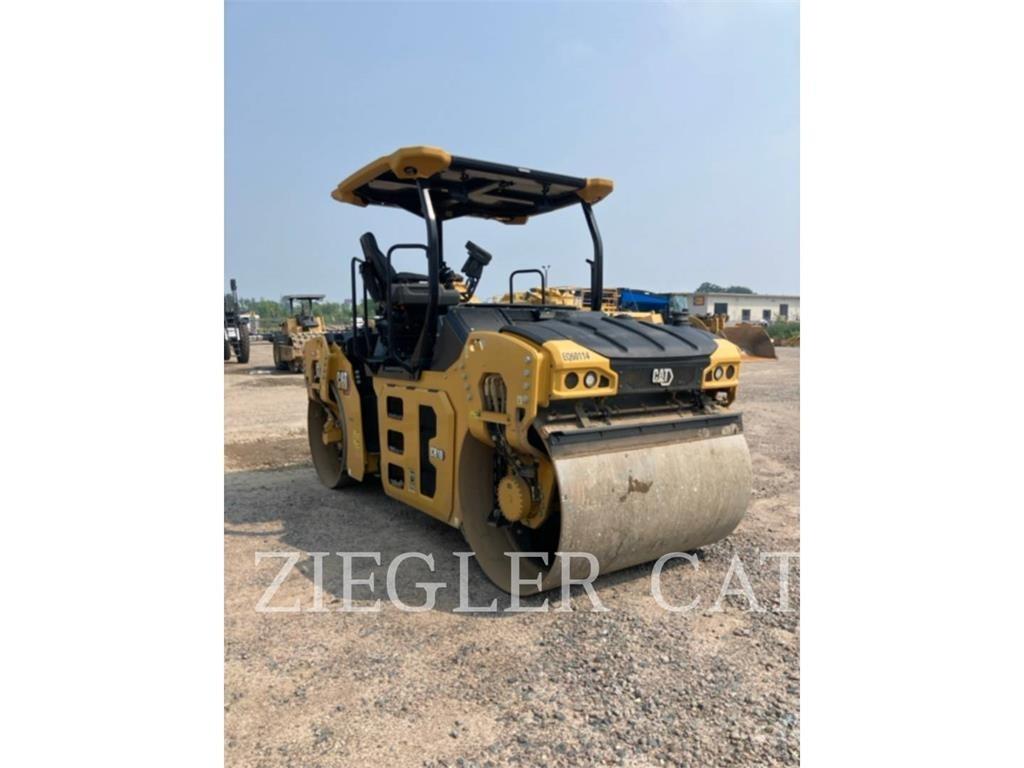 CAT CB10 土壤壓實機