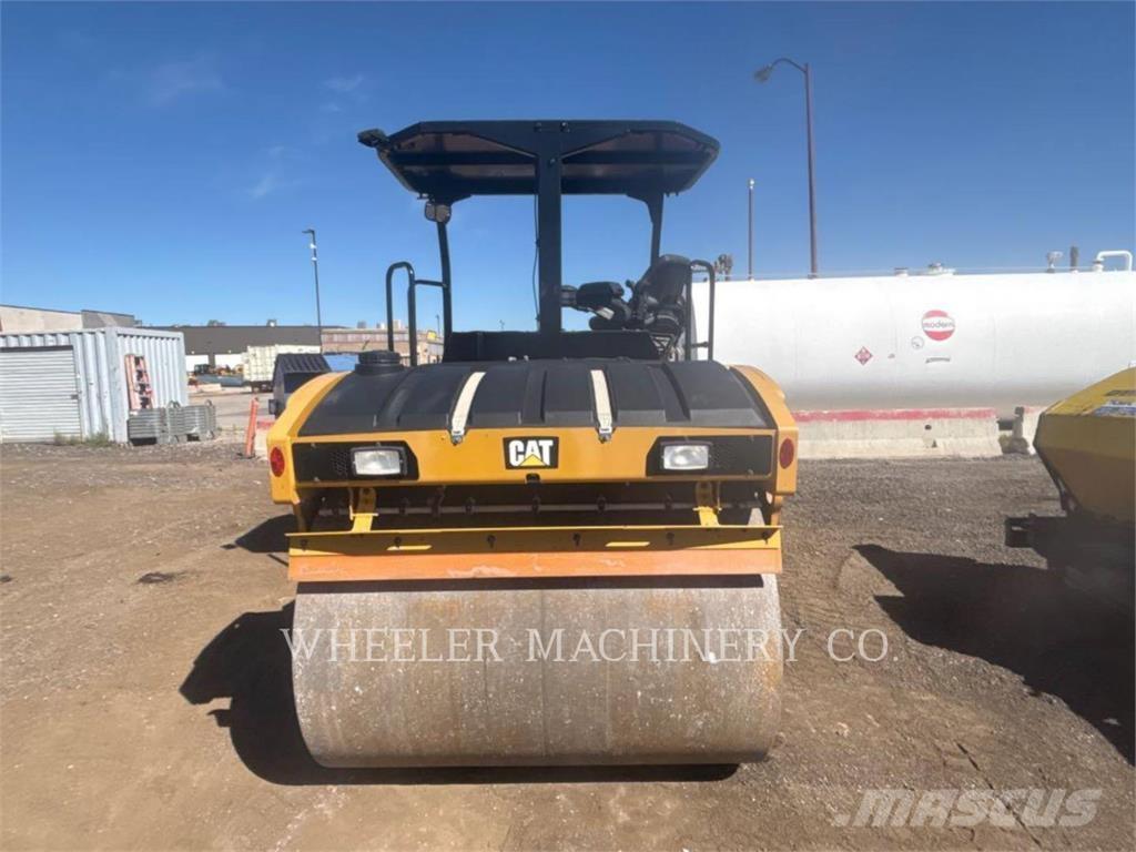 CAT CB10 雙輪滾壓機