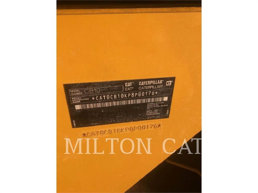 CAT CB10 土壤壓實機