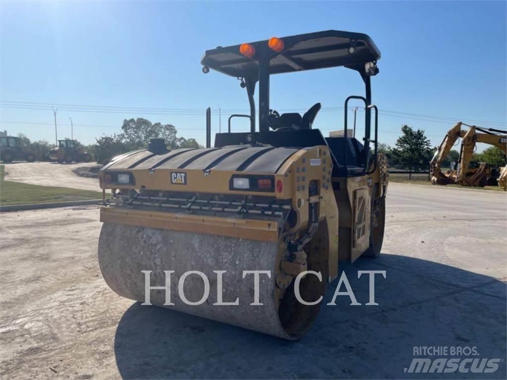 CAT CB13 單輪滾壓機