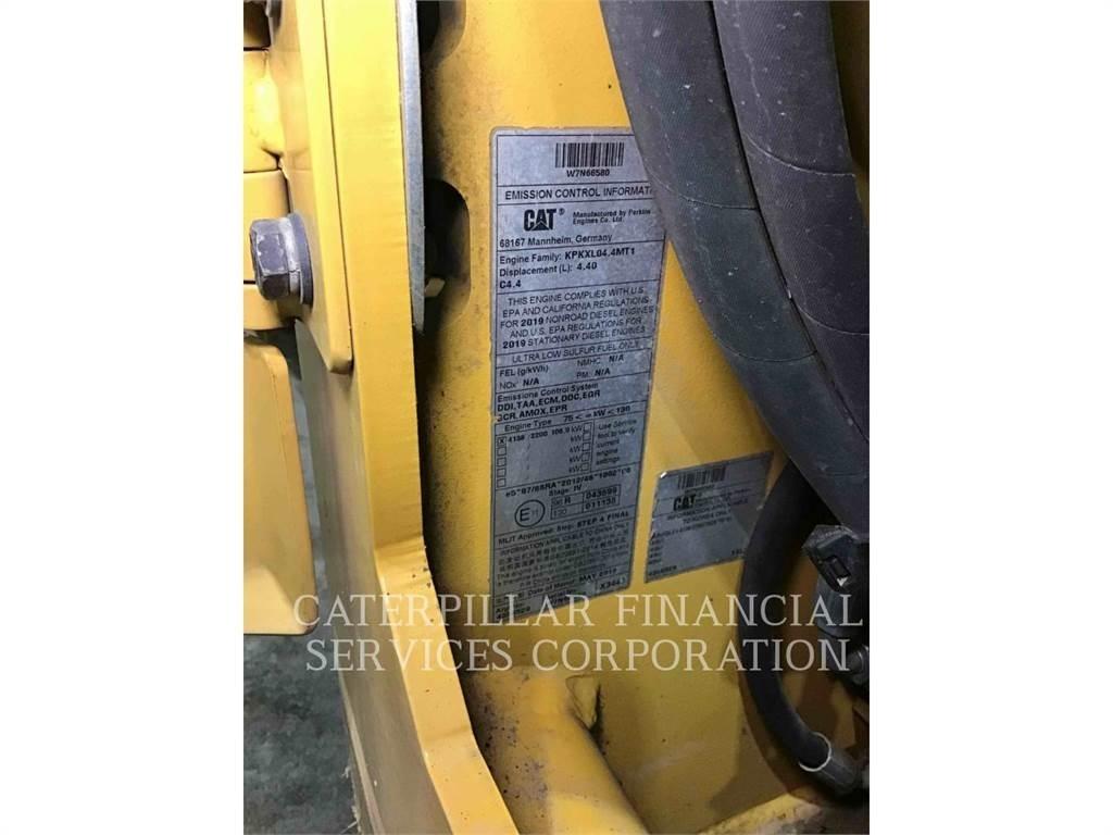 CAT CB13 雙輪滾壓機