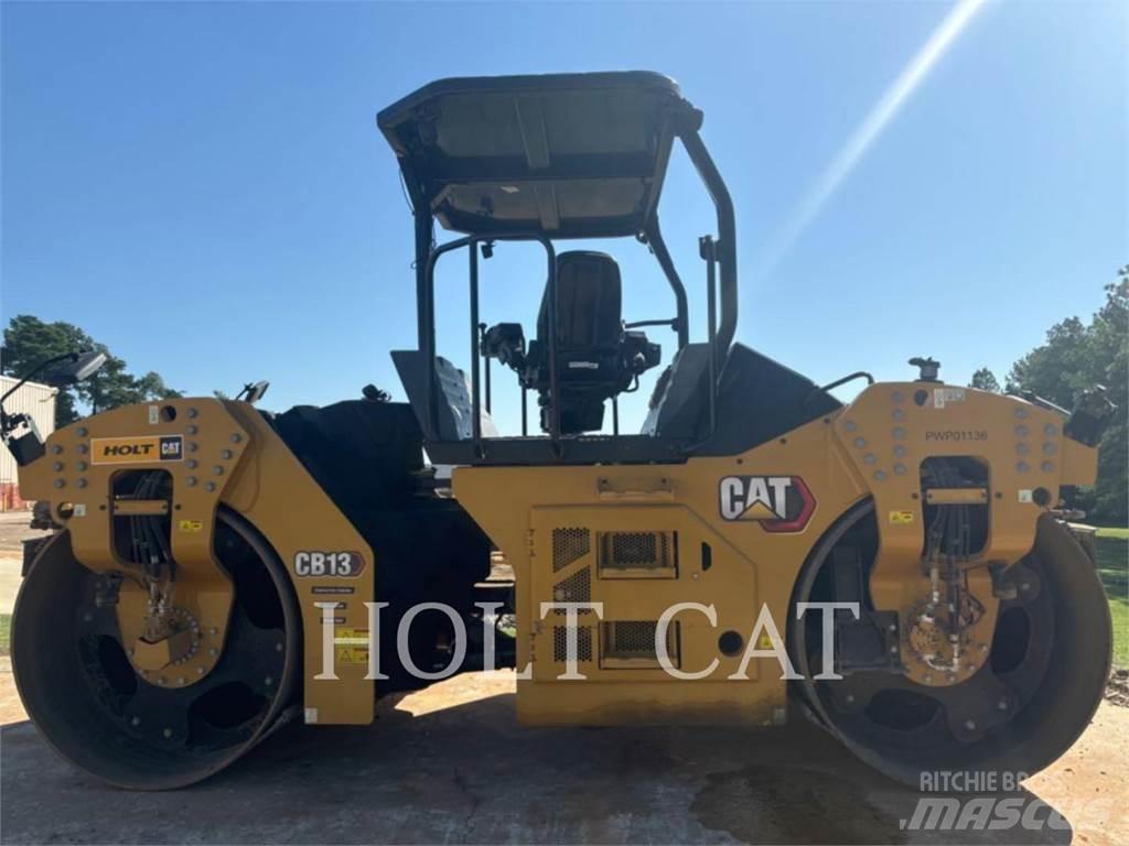 CAT CB13 單輪滾壓機