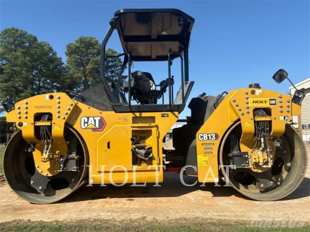 CAT CB13 單輪滾壓機