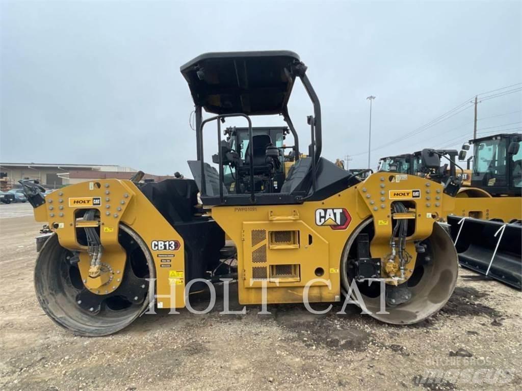 CAT CB13 單輪滾壓機