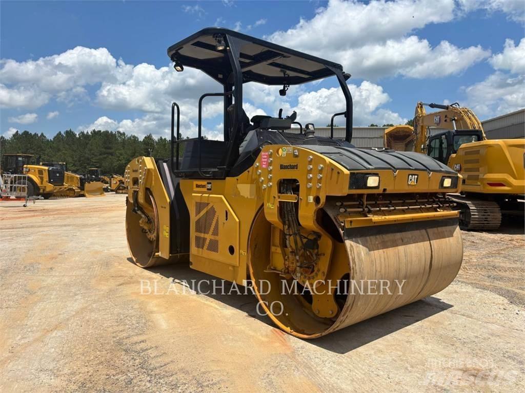 CAT CB13 雙輪滾壓機