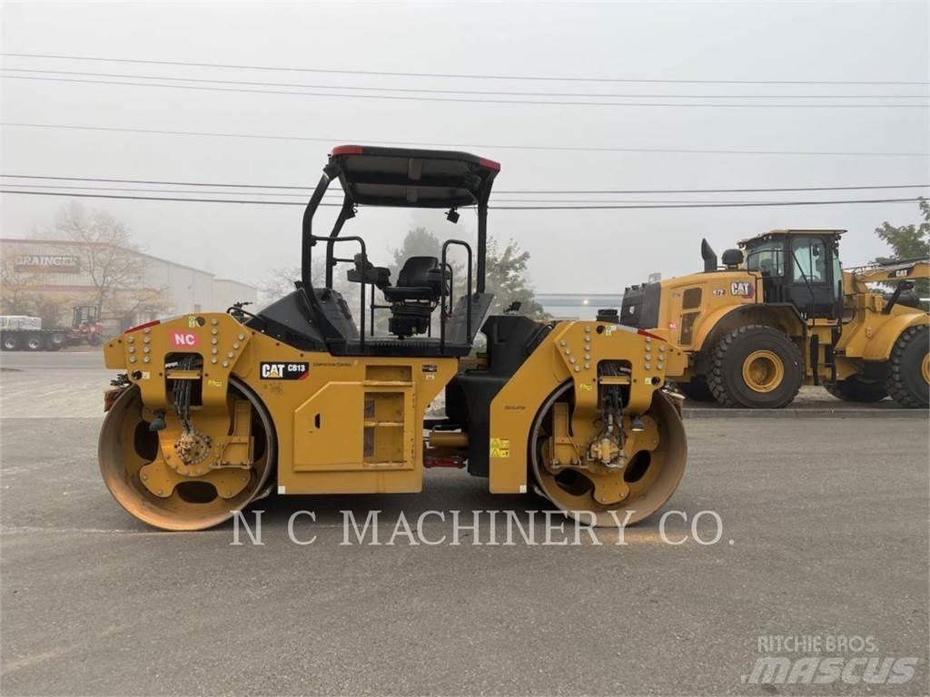 CAT CB13 瀝青攤舖機/鋪路機