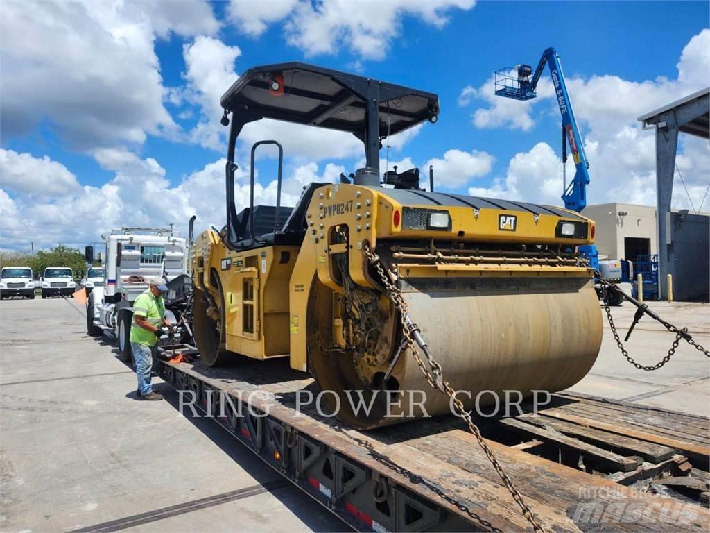 CAT CB13 OSC 雙輪滾壓機