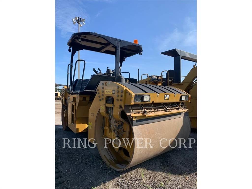 CAT CB13 OSC 雙輪滾壓機