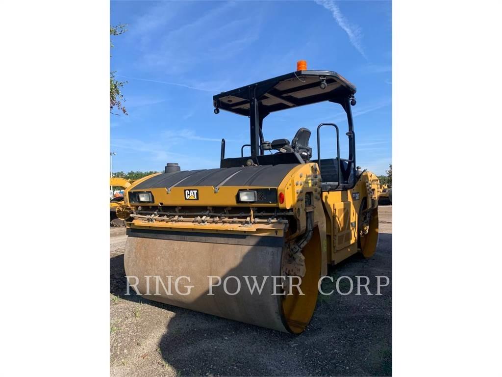 CAT CB13 OSC 雙輪滾壓機