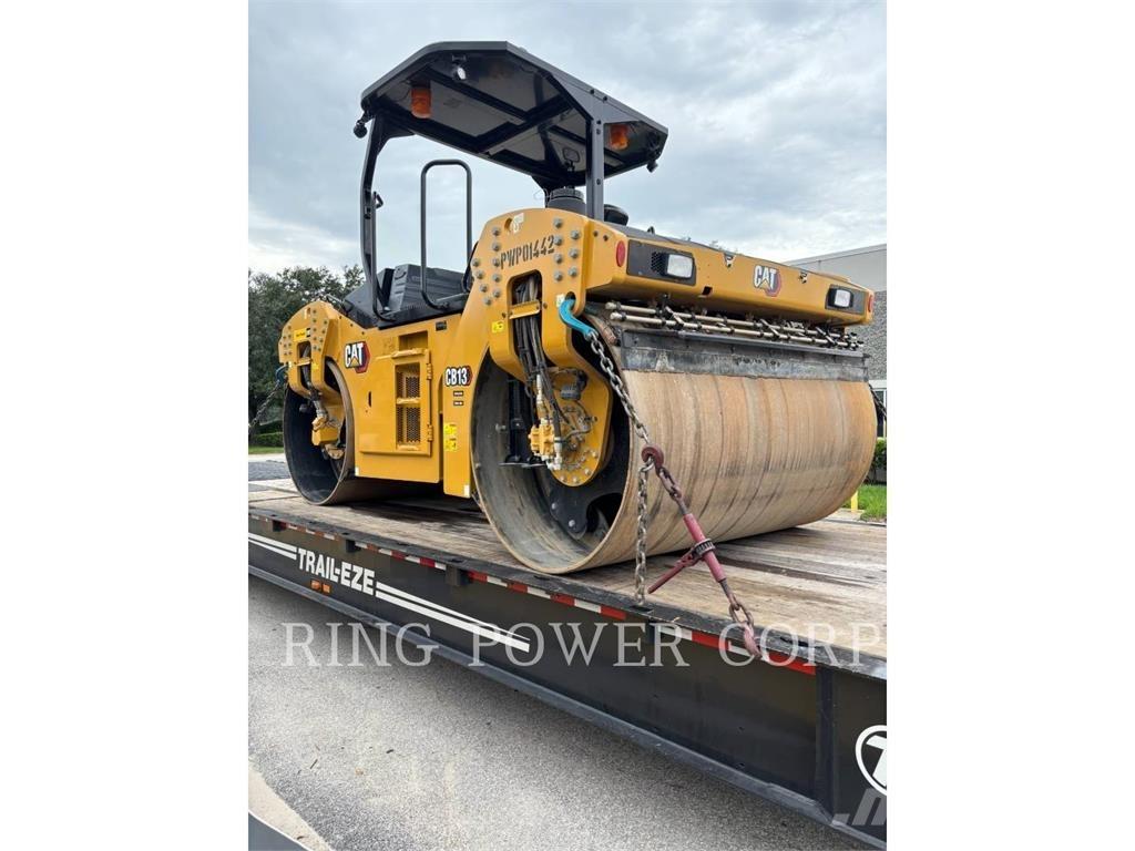 CAT CB13 OSC 雙輪滾壓機