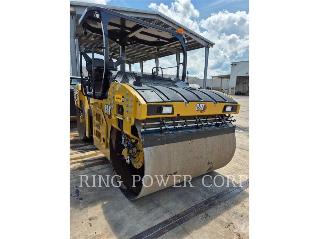 CAT CB13 OSC 雙輪滾壓機