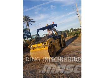 CAT CB13 OSC 雙輪滾壓機