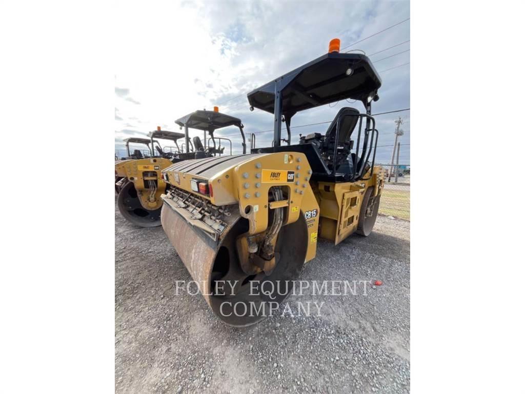 CAT CB15 土壤壓實機