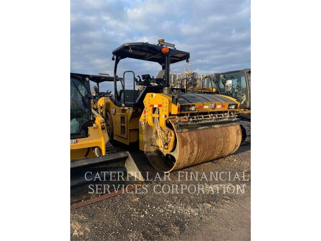 CAT CB15 雙輪滾壓機