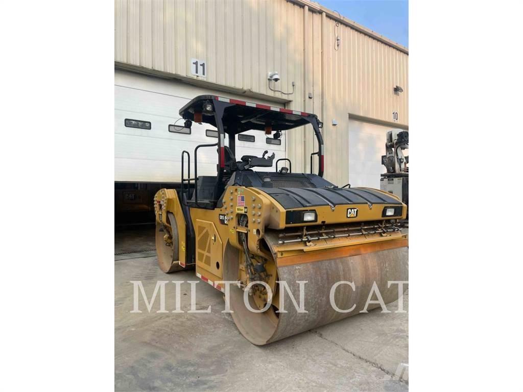 CAT CB15 土壤壓實機