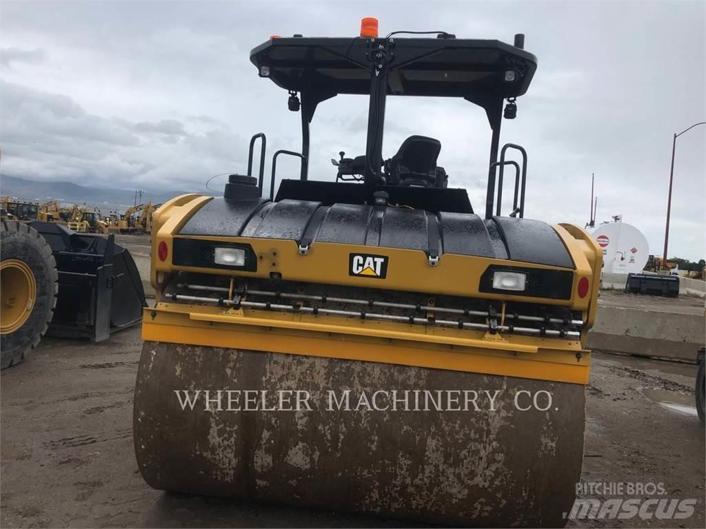 CAT CB15 雙輪滾壓機