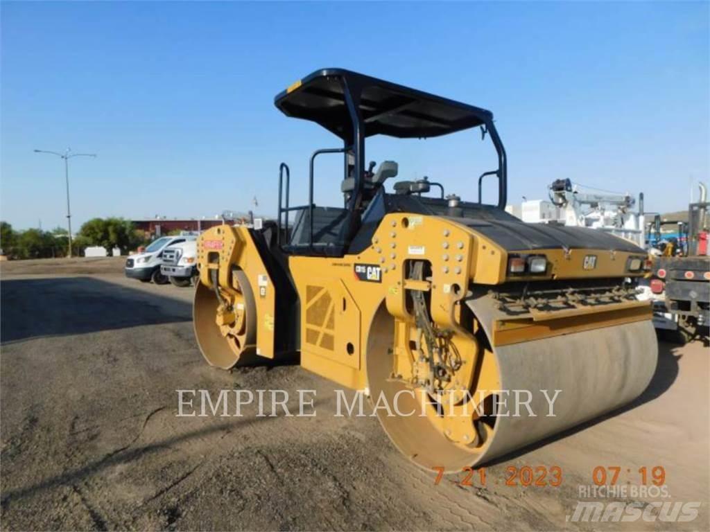 CAT CB15 5A 雙輪滾壓機