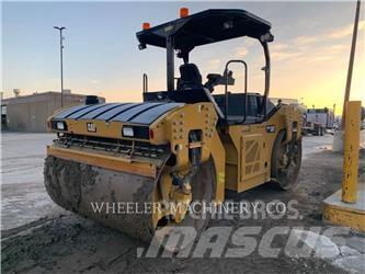 CAT CB15 CW 雙輪滾壓機