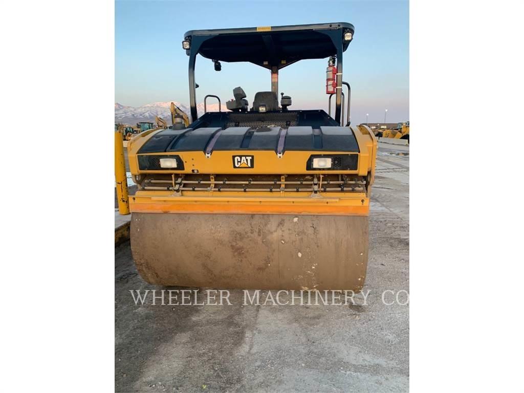 CAT CB15 CW 雙輪滾壓機