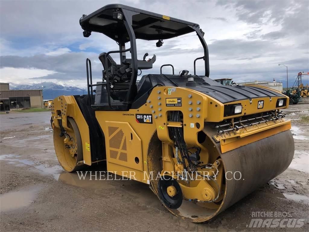 CAT CB15 CW 雙輪滾壓機