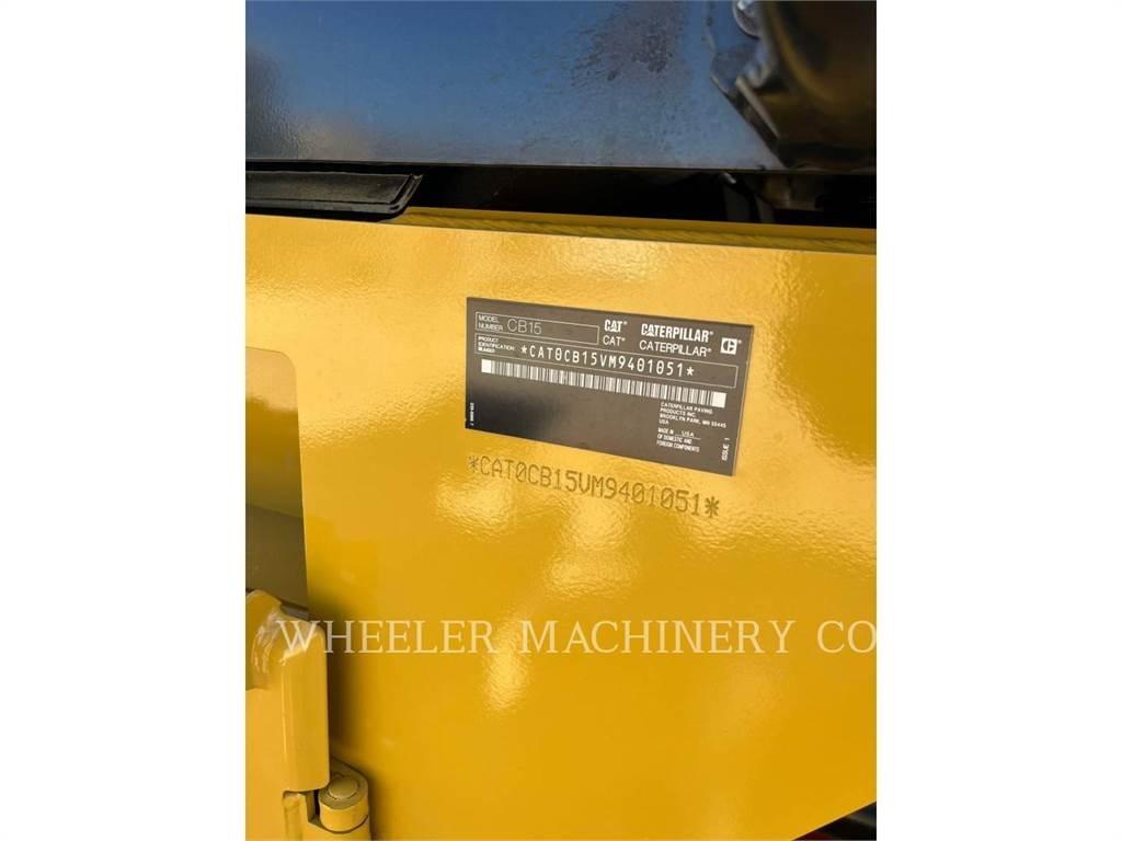 CAT CB15 CW VV 雙輪滾壓機