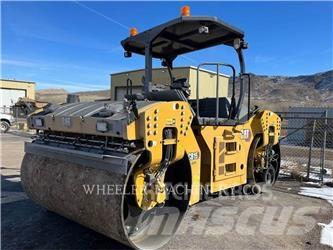 CAT CB15 CW VV 雙輪滾壓機