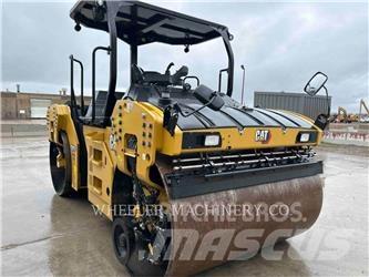 CAT CB15 CW VV 雙輪滾壓機