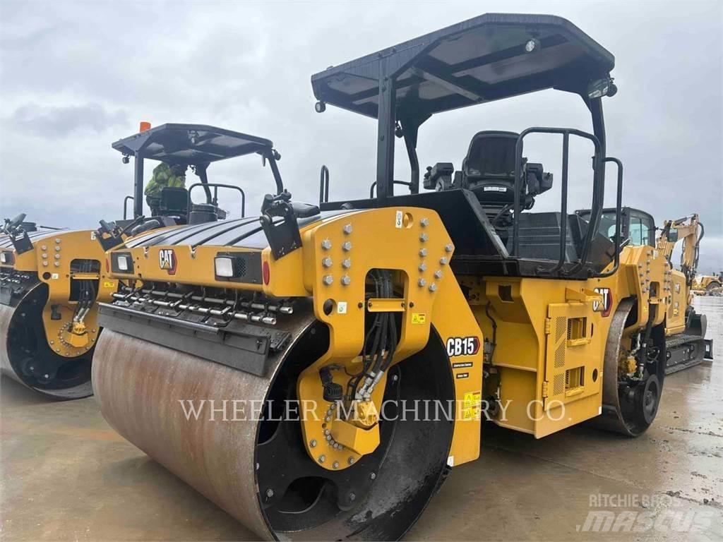 CAT CB15 CW VV 雙輪滾壓機
