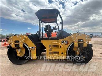 CAT CB15 CW VV 雙輪滾壓機