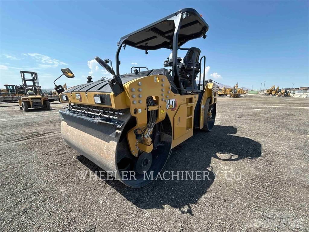 CAT CB15 CW VV 雙輪滾壓機